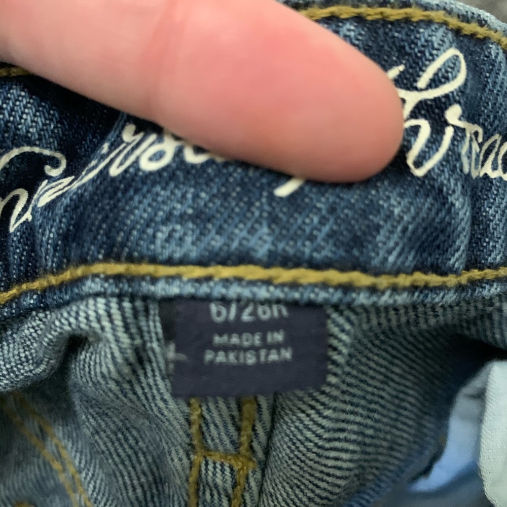 Strait Leg Crop Distressed Vintage Vibe Jeans